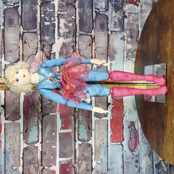 Artisan Crafted Elinor Peace Bailey Design Fantasy Fabric Arts Doll - Picture 8 of 11